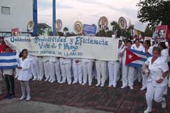 Ejercito de batas blancas encabezará desfile por el Primero de Mayo en Camagüey